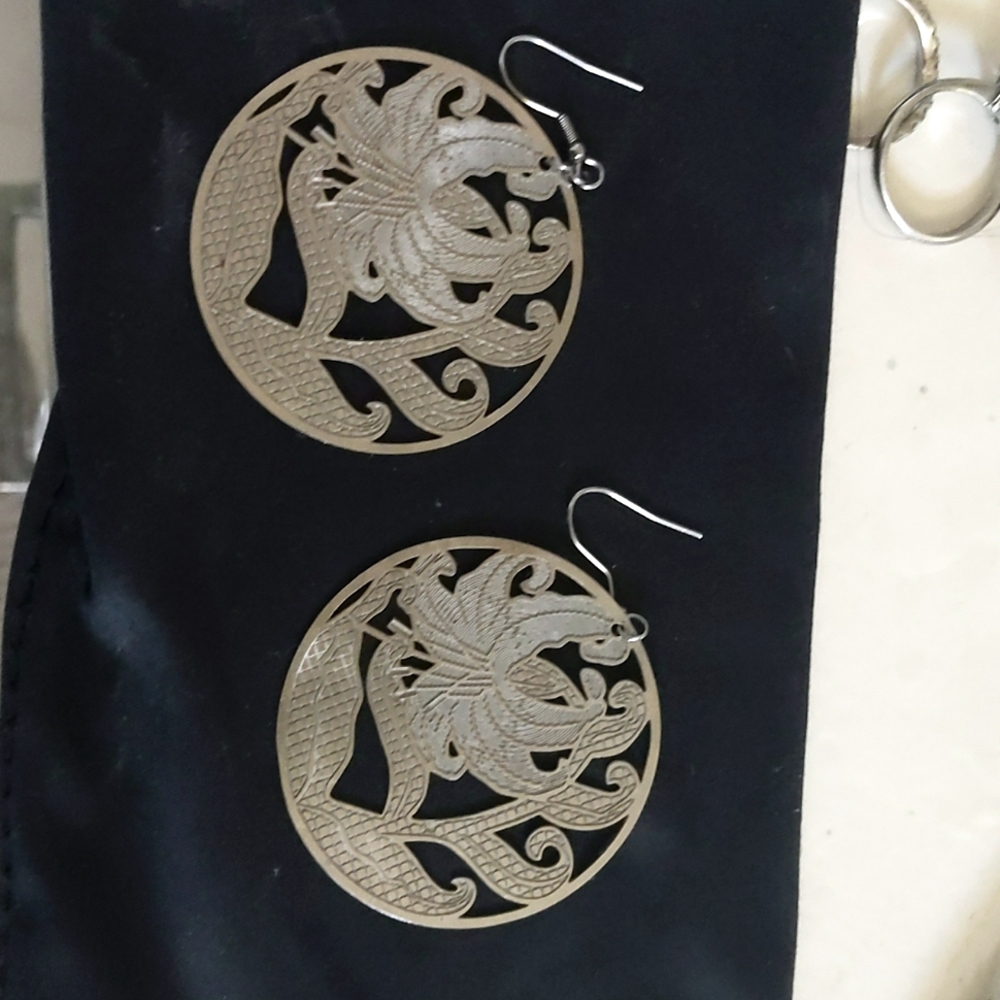 .925 Lightweight Sterling Silver Art Deco Disk Earrings